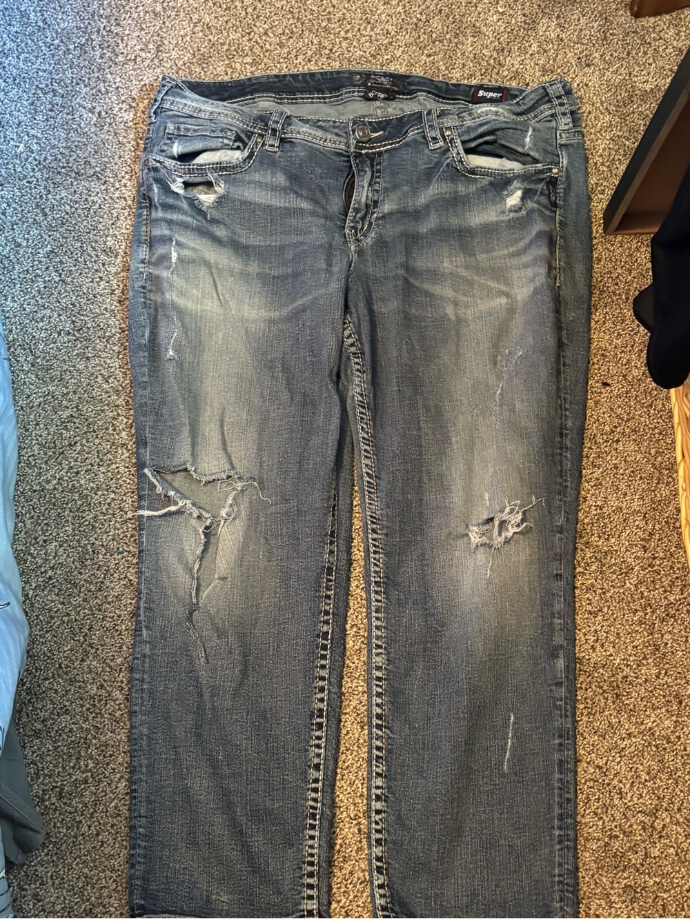 Distressed Women's Silver Blue boyfriend Jeans